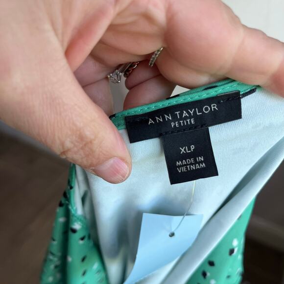 Ann Taylor Square Neck 3/4 Sleeve Green Career Blouse Size XL Petite - Picture 7 of 9